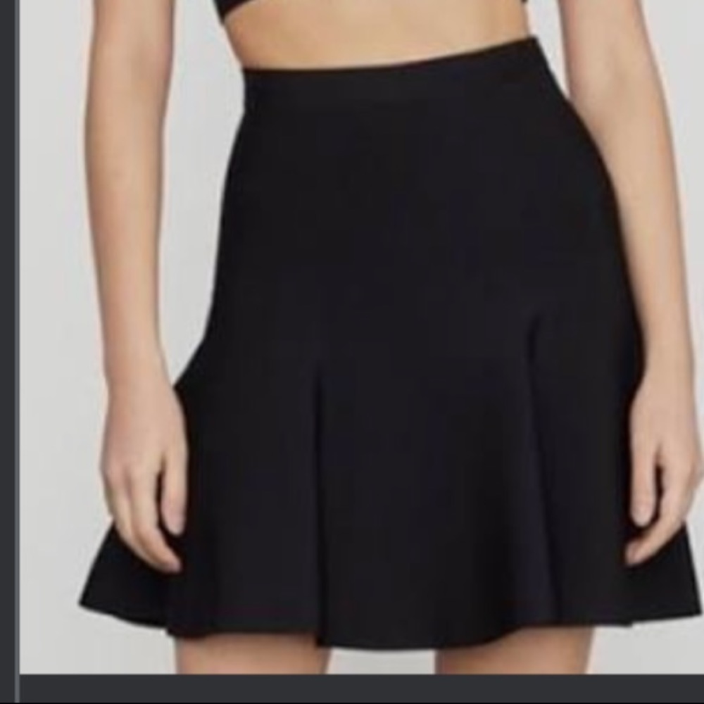 - GUC BCBG Maxazria black stretch mini skirt size M
